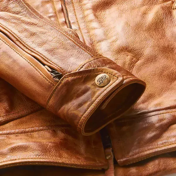 Detalle manga de la chaqueta de la marca fuel bourbon